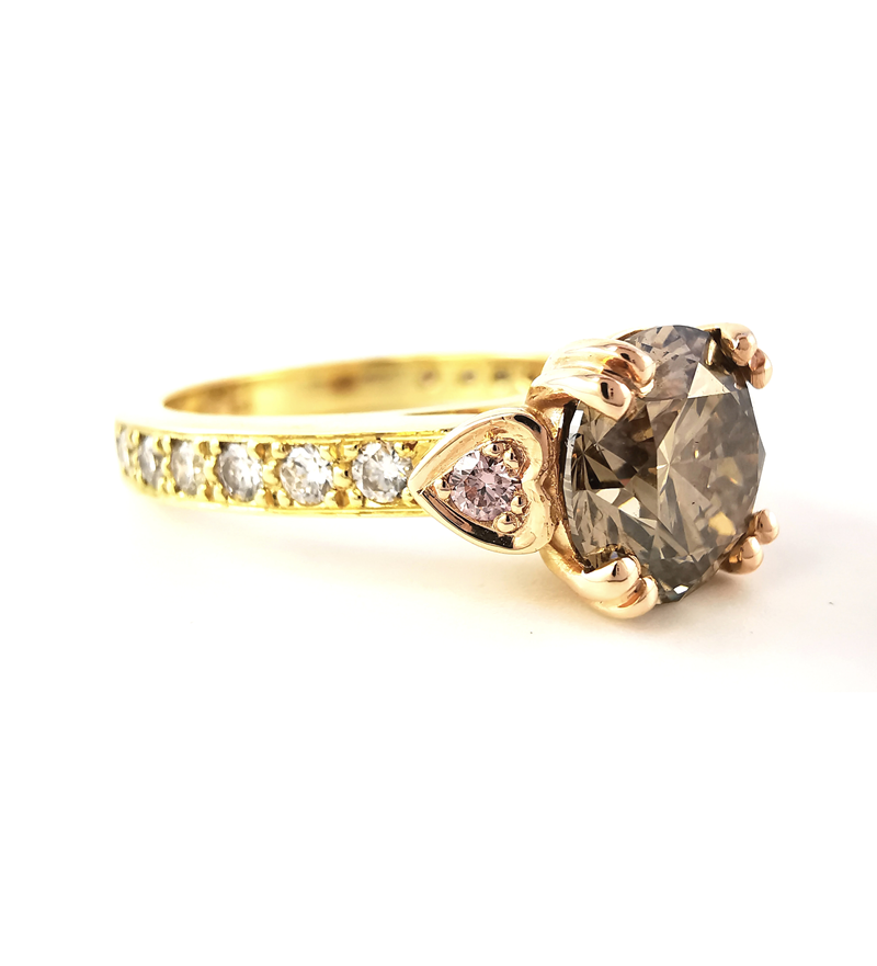 Rare Argyle pink diamond and cognac ring, heart settings, brilliant round diamonds, double claws, fancy ring, rose gold rings, yellow gold, diamonds in band, diamond shoulders, engagement ring ideas, wedding anniversary rings, trilogy rings