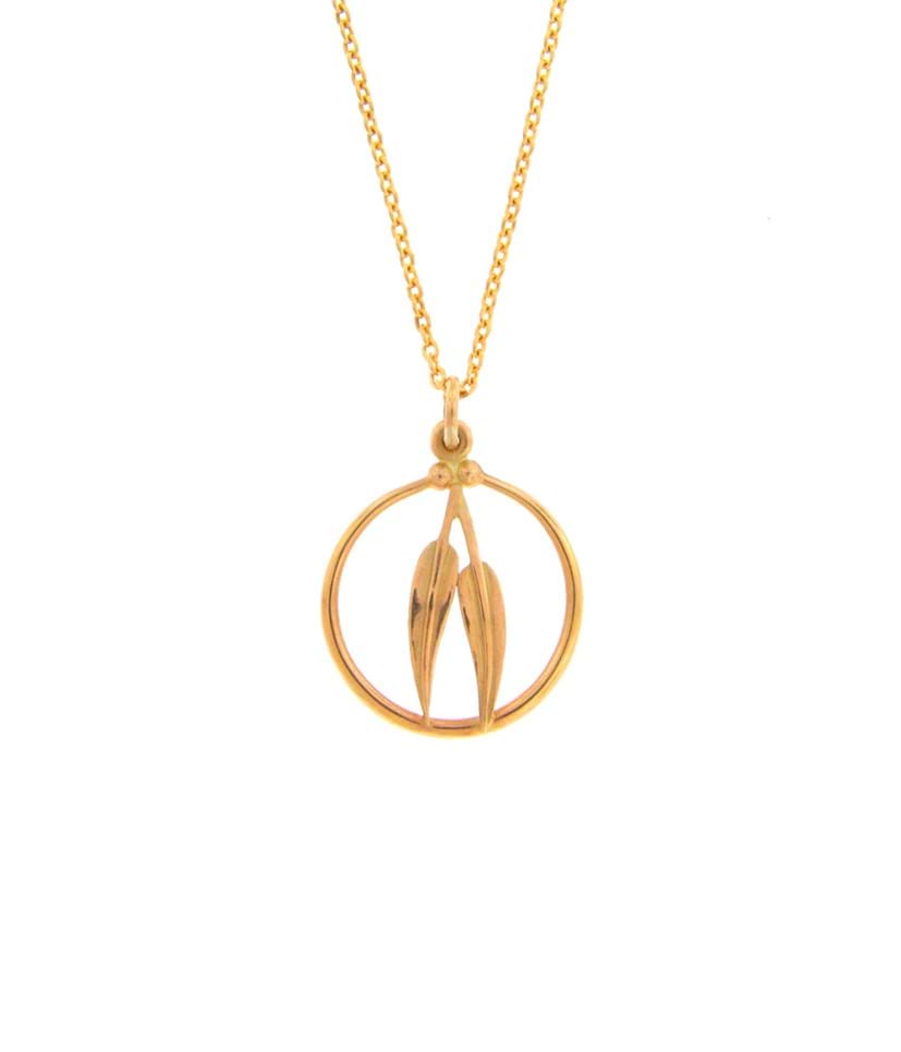 Gumleaf in circle frame yellow gold pendant on chain, Australiana, souvenirs, Melbourne, jewellery, Australia