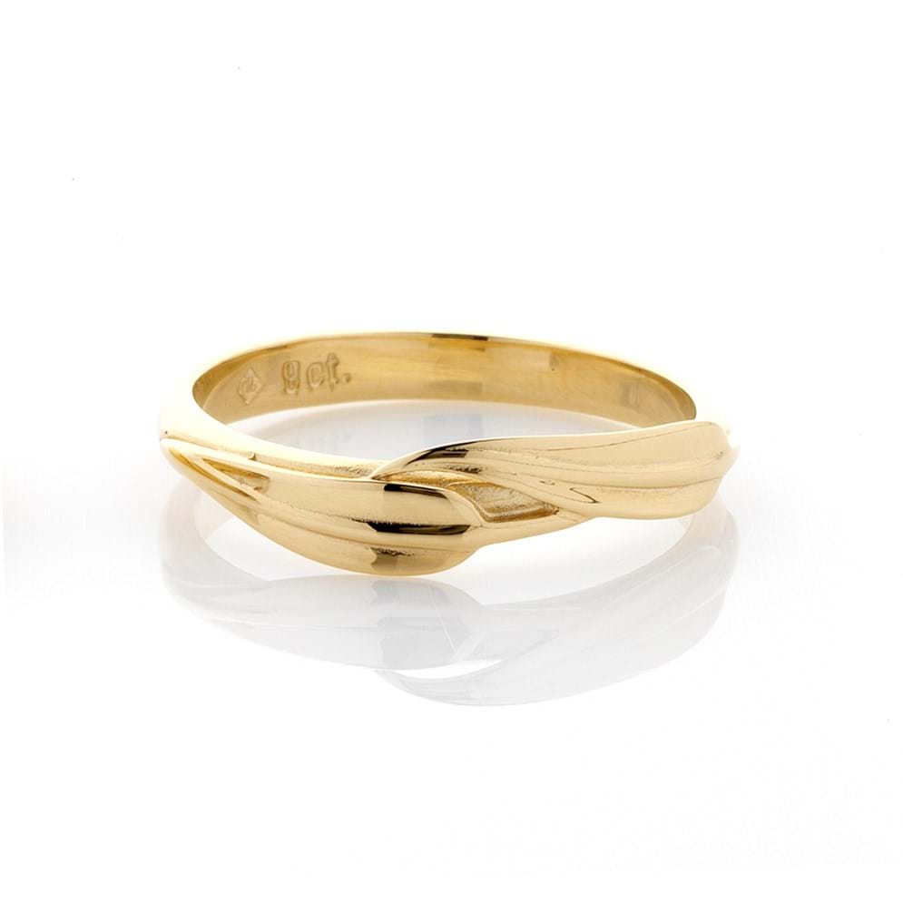 Gumleaf ring, handcrafted nature inspired ring, promise ring, friendship ring, rings for children, jewellery for 16th or 21st presents, yellow gold, jewellery online, buy ring online, Eltham jeweller, Melbourne, Australia