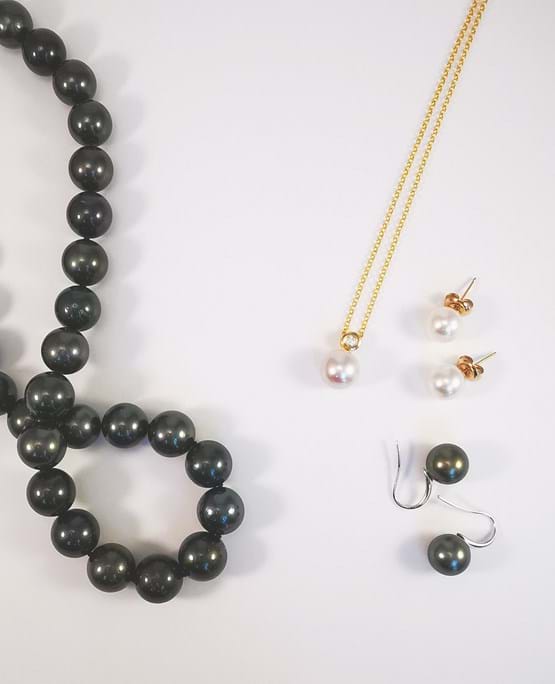 Pearl jewellery, Christmas gift ideas for her, Eltham, shop online