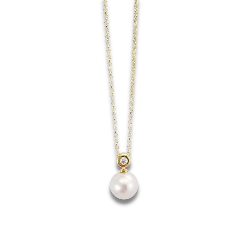 Freshwater pearl and diamond pendant in yellow gold with chain, everyday jewellery, gifts, Melbourne Australia
